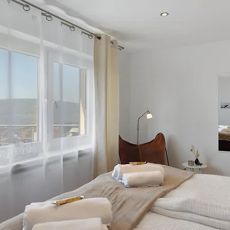 Apartamento über Den Dächern Von